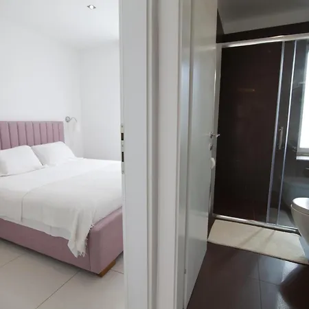 Basic Mansion Гостевой дом