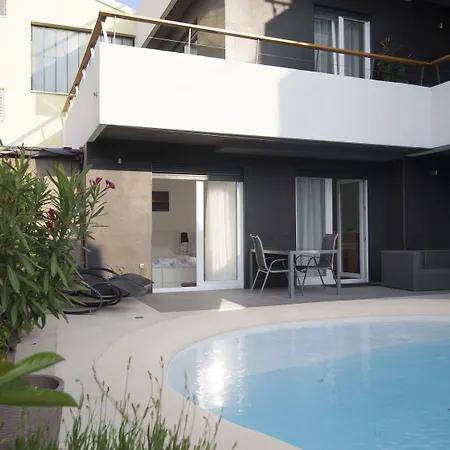 Guest house Basic Mansion Plus With Swimming Pool & Free Parking