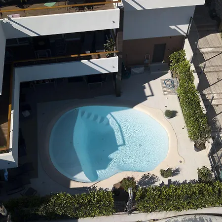 Basic Mansion Гостевой дом Шибеник