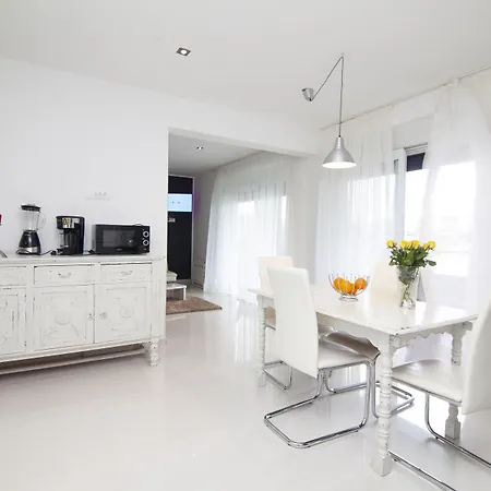 Basic Mansion Sibenik 4*