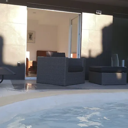 Basic Mansion Plus With Swimming Pool & Free Parking Guest house 4*