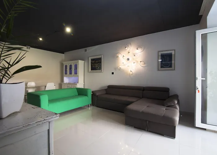 Basic Mansion 招待所