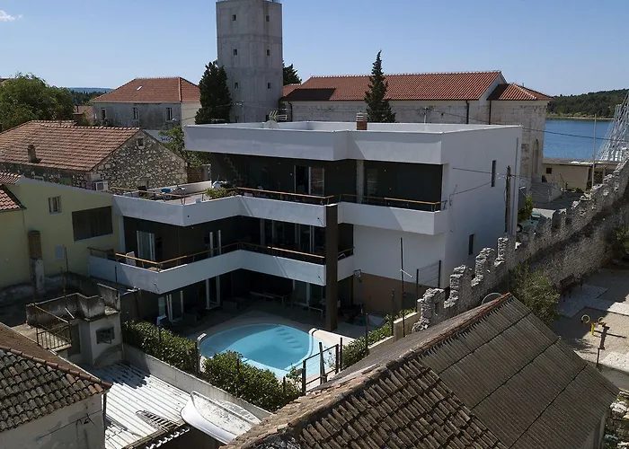 Basic Mansion Sibenik Gasthof 4*