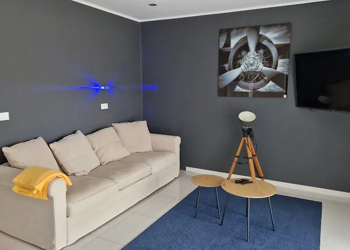 Basic Mansion 招待所 希贝尼克