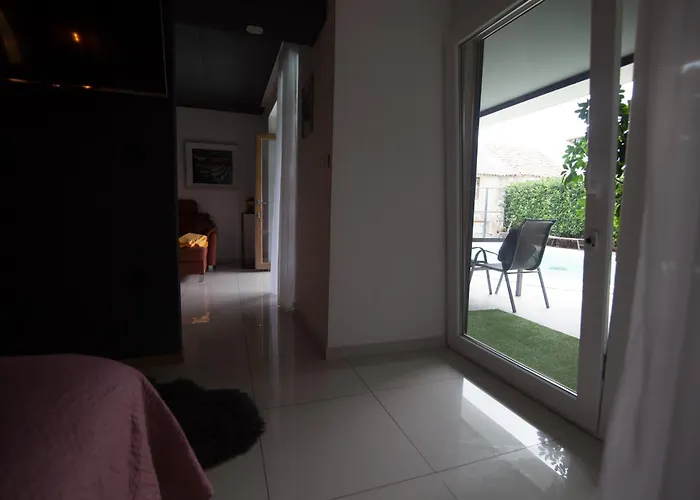 Vendégház Basic Mansion 4*